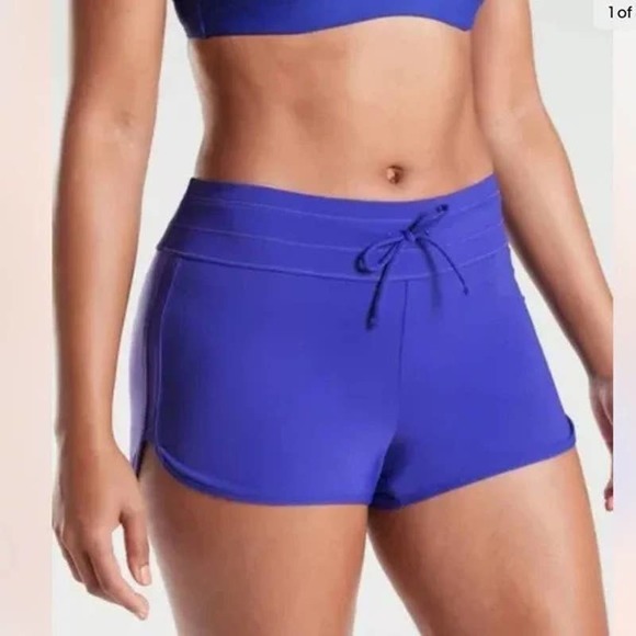 Athleta Kata Surge Short size S Yacht Blue